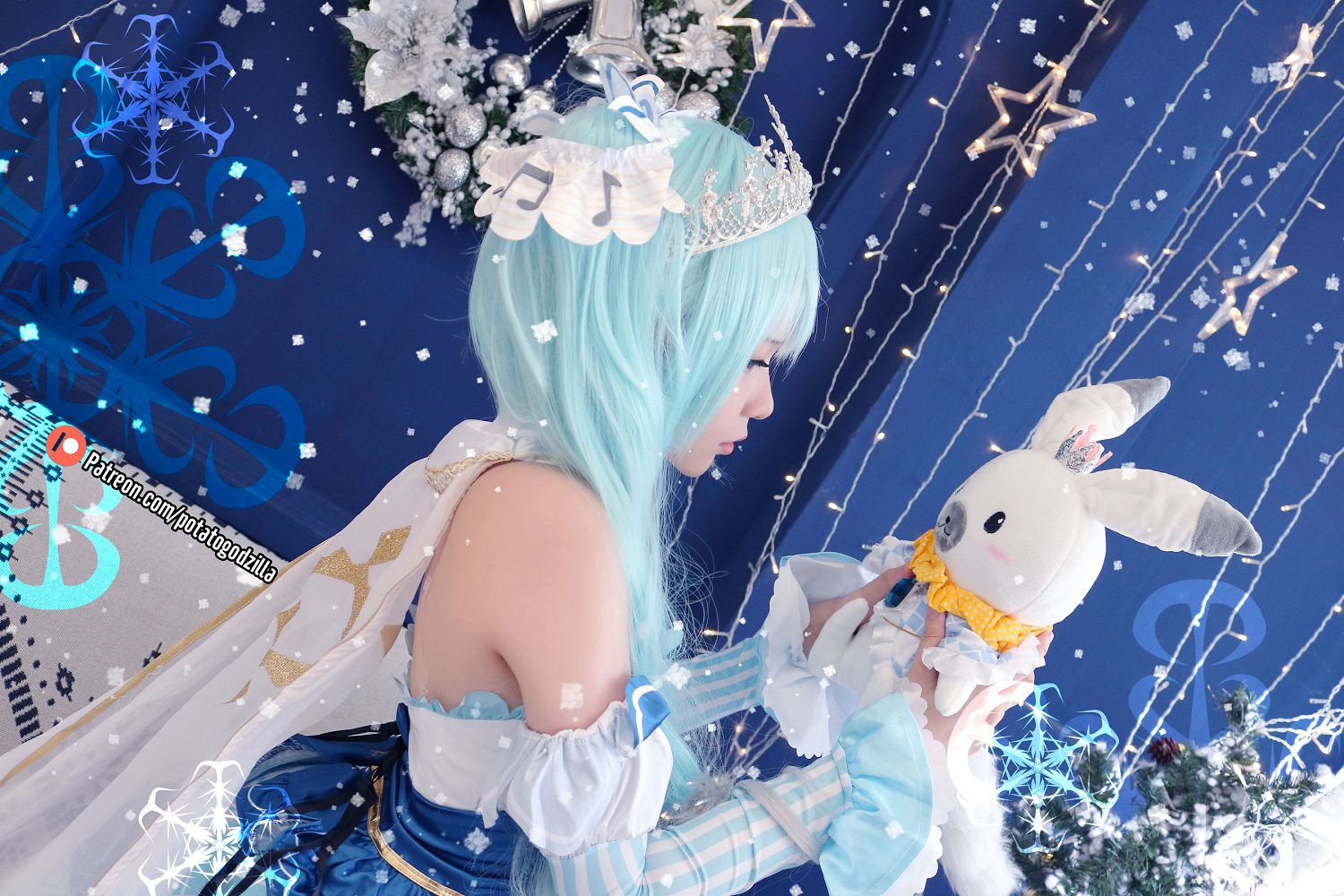 CoserСPotato Godzilla - Snow Miku