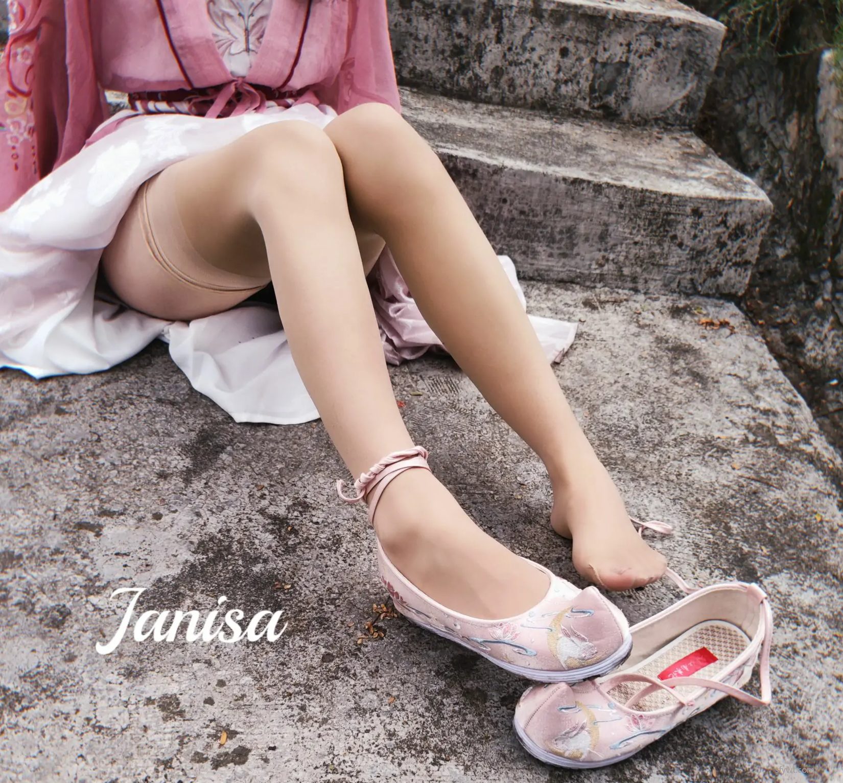 Janisa (20P) Coser  ģ ߾ϸͼ P.1 